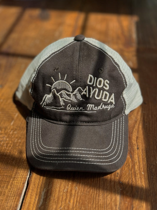 El Que Madruga Dios lo Ayuda Embroidered Mesh Cap